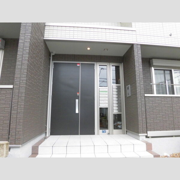 エントランス (オートロックドア)