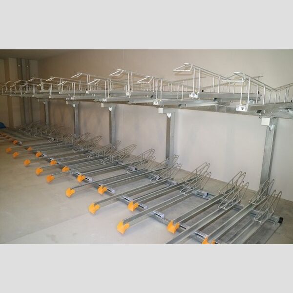 現地周辺 (駐輪場)