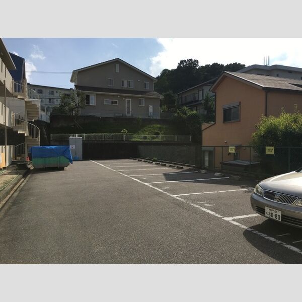 駐車場 (駐車場)