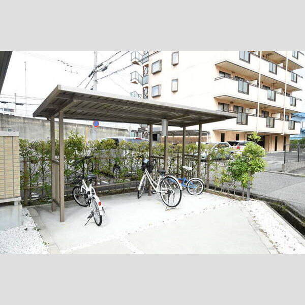 現地周辺 (駐車場)
