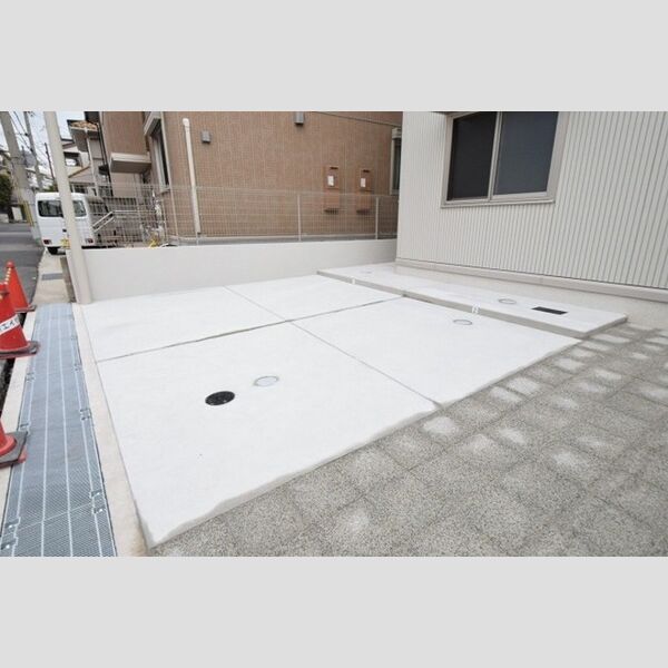 駐車場 (駐車場)