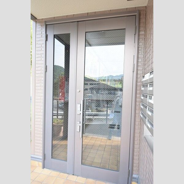 エントランス (オートロックドア)