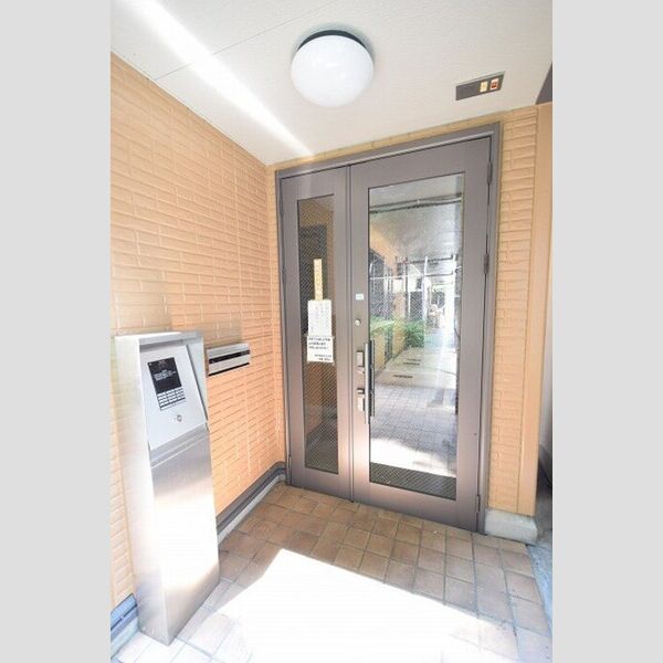 エントランス (エントランス)