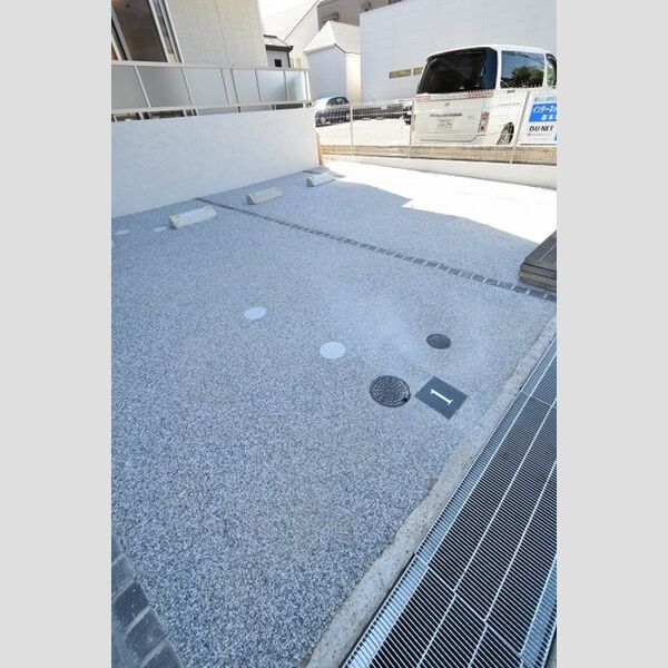 駐車場 (駐車場)