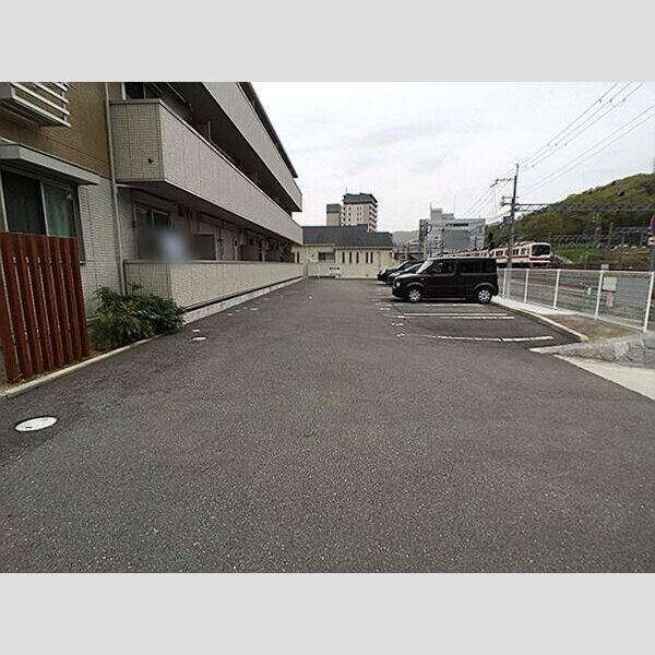 現地周辺 (駐車場)