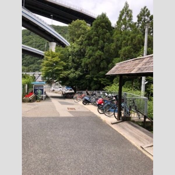 現地周辺 (神戸電鉄五社駅前)