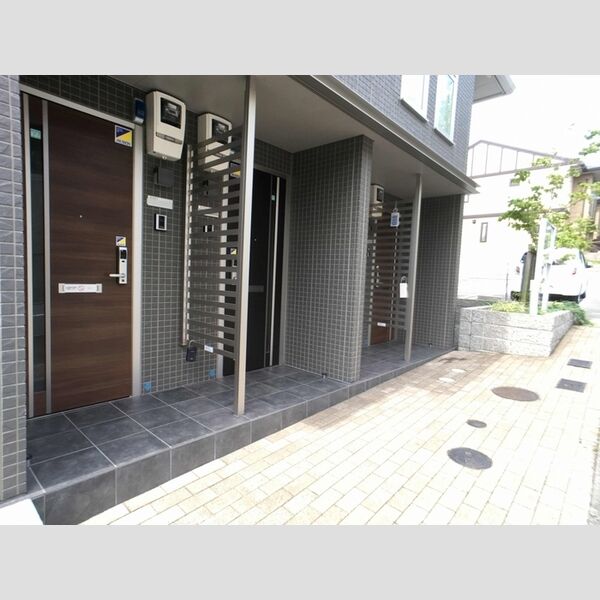 エントランス (入口)