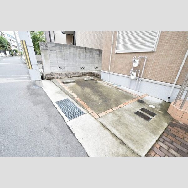 駐車場 (駐車場)
