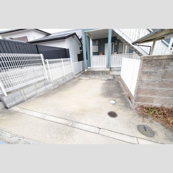 駐車場 (駐車場)