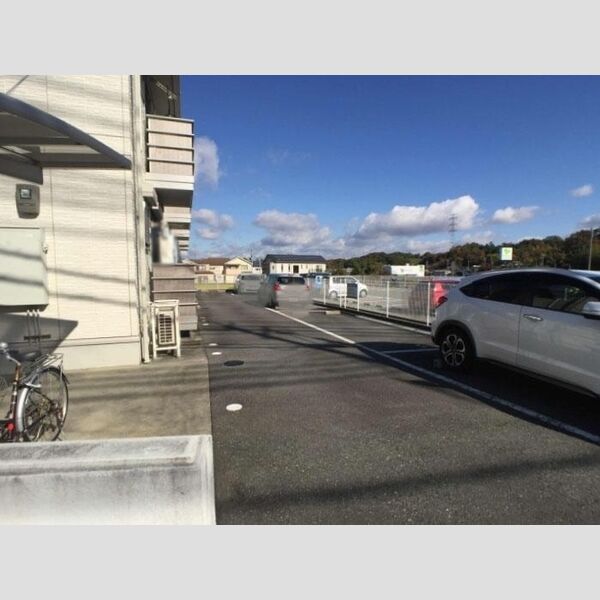 駐車場 (駐車場)