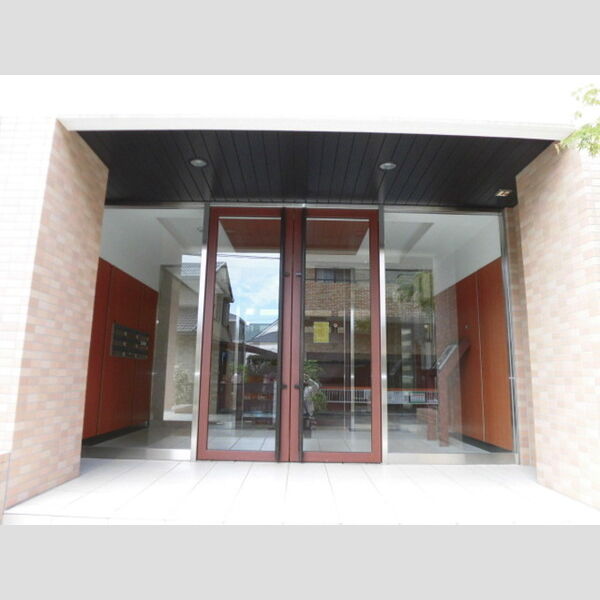 エントランス (エントランス)