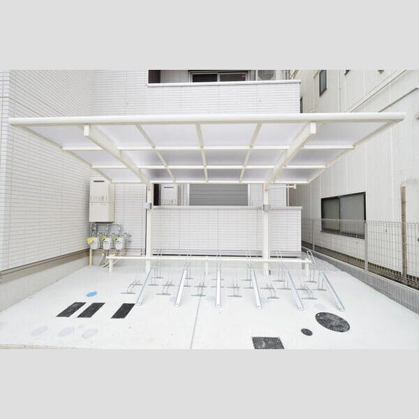 現地周辺 (駐輪場)