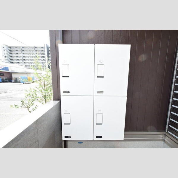 現地周辺 (宅配ボックス)