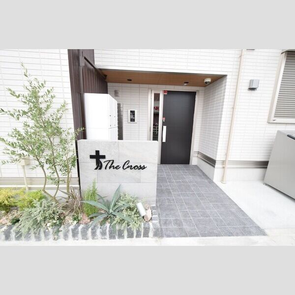 エントランス (エントランス)