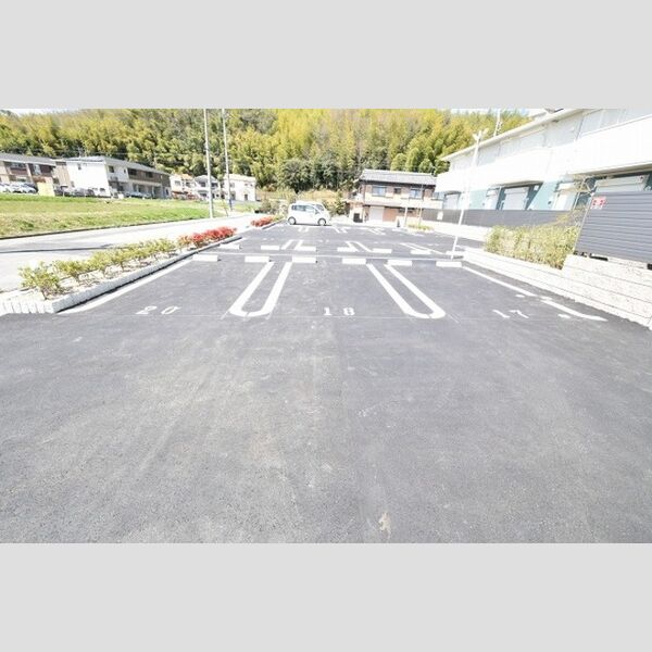 駐車場 (駐車場)