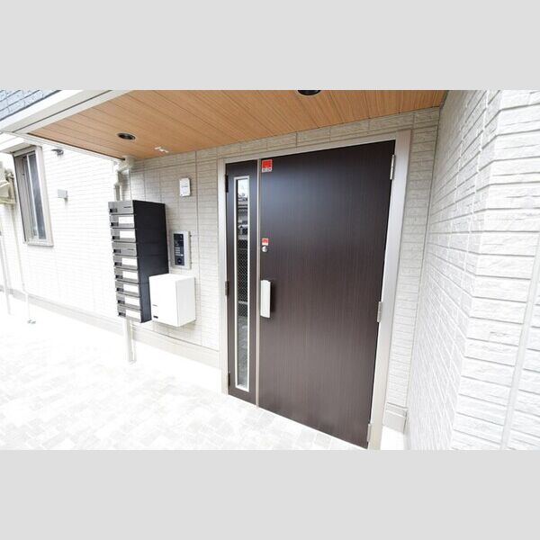 エントランス (エントランス)