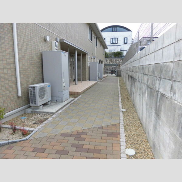 エントランス (アプローチ)