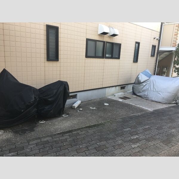 現地周辺 (バイク置場　A ～ E)