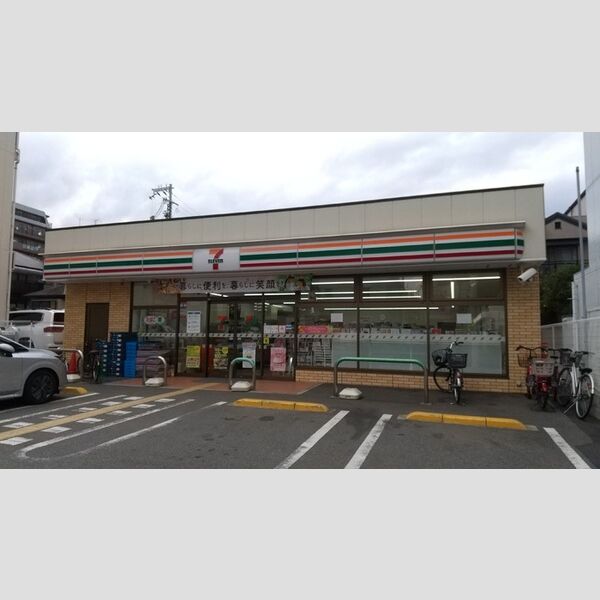 現地周辺 (セブンイレブン神戸田中町4丁目店(668m))