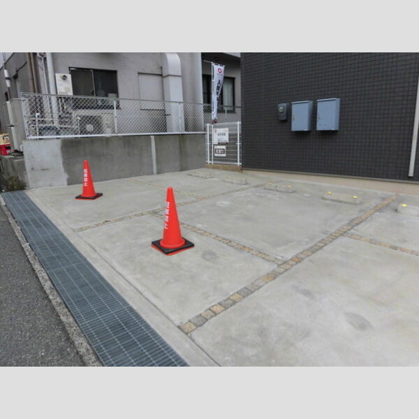 駐車場 (駐車場)