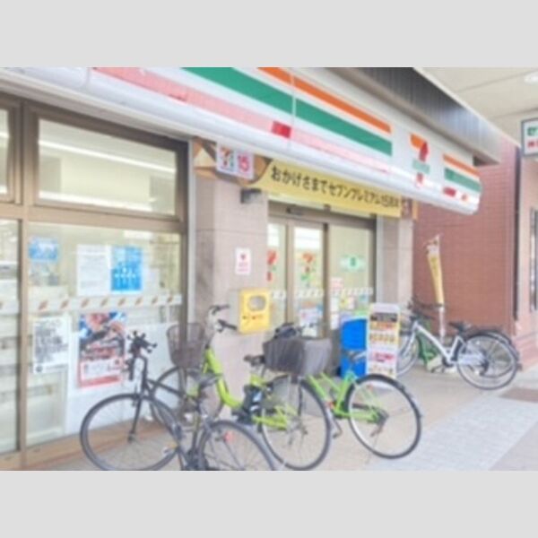 現地周辺 (セブンイレブン神戸長田神社駅前店(334m))
