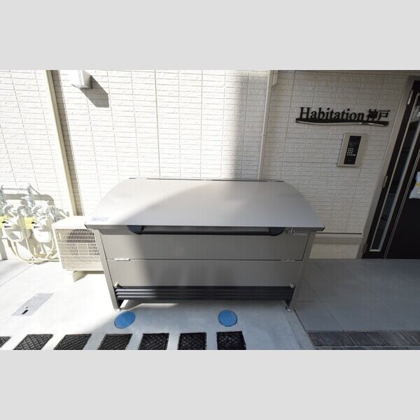 現地周辺 (入居者様専用ゴミ置場)