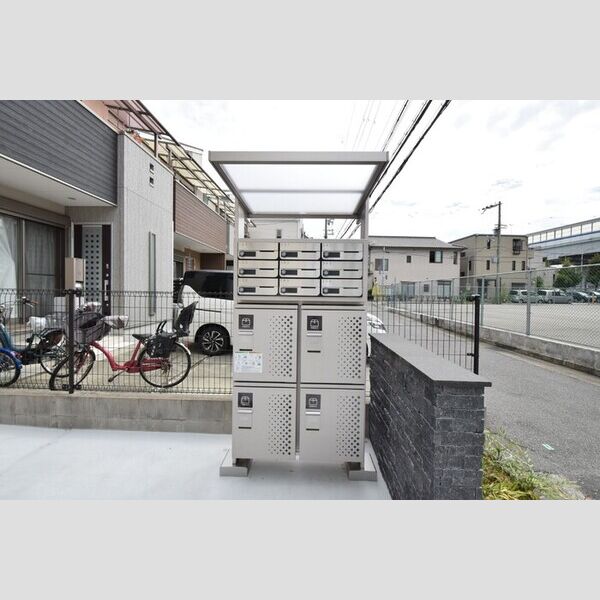 現地周辺 (集合ポスト・宅配ボックス)