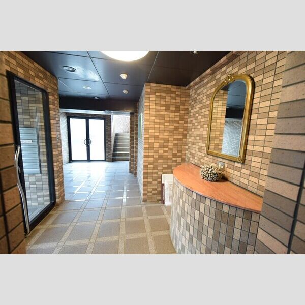 現地周辺 (ロビー)