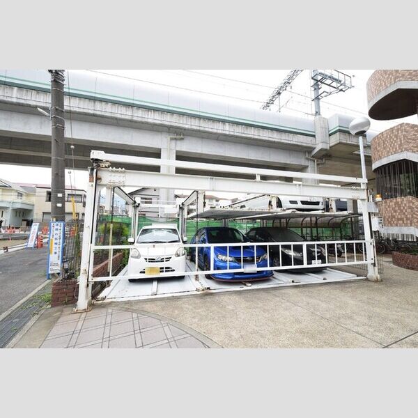 駐車場 (駐車場)