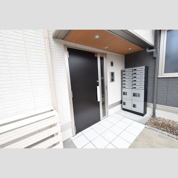 エントランス (エントランス)