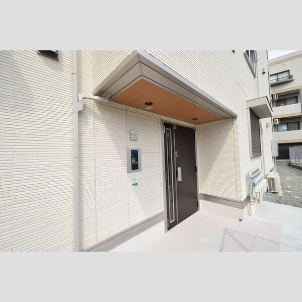 エントランス (エントランス)