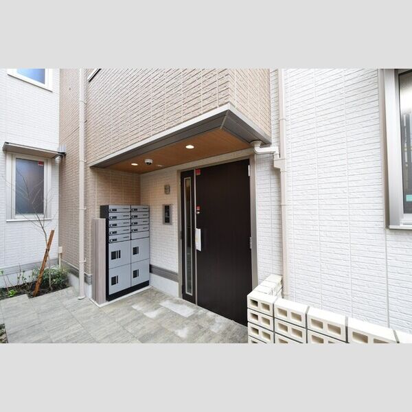 エントランス (エントランス)