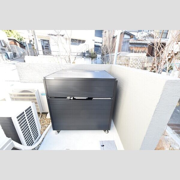 現地周辺 (入居者様専用ゴミ置場)