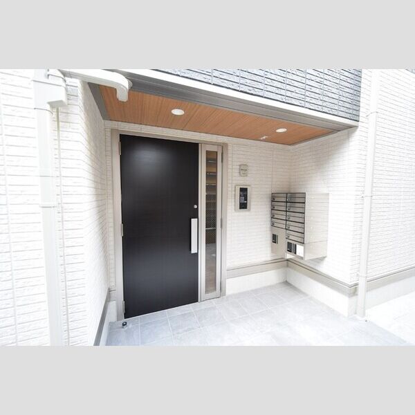 エントランス (エントランス)