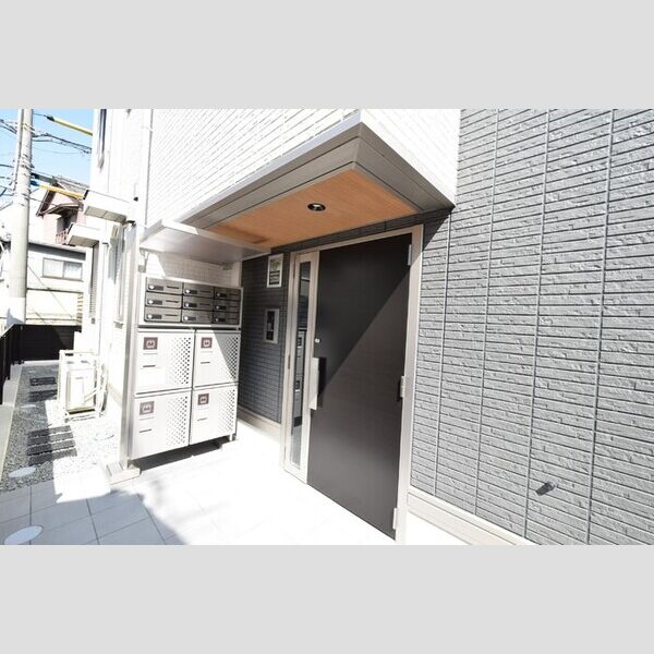 エントランス (エントランス)