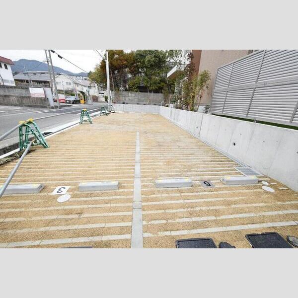 駐車場 (駐車場)