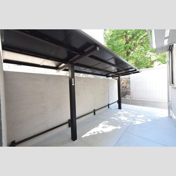 現地周辺 (駐輪場)