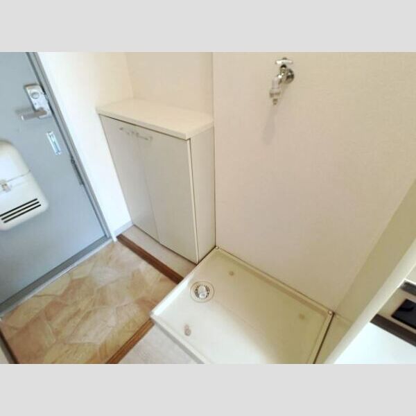 玄関 (玄関スペース)