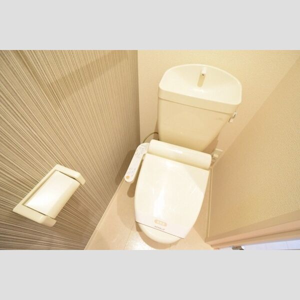 トイレ (温水洗浄暖房便座)