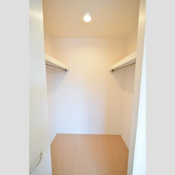 収納 (ウォークインクローゼット)