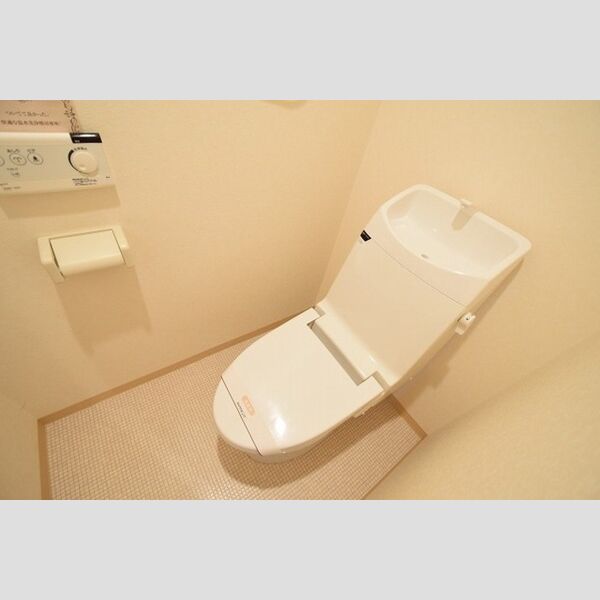 トイレ (温水洗浄暖房便座)