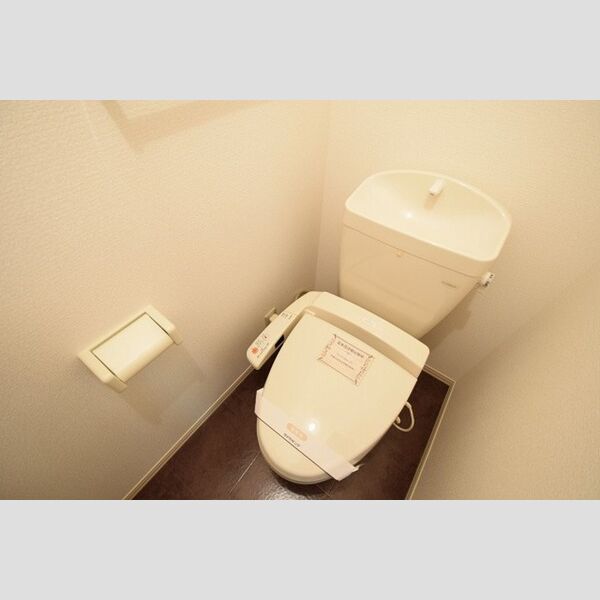 トイレ (温水洗浄暖房便座)