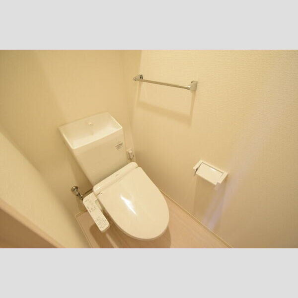 トイレ (温水洗浄暖房便座)