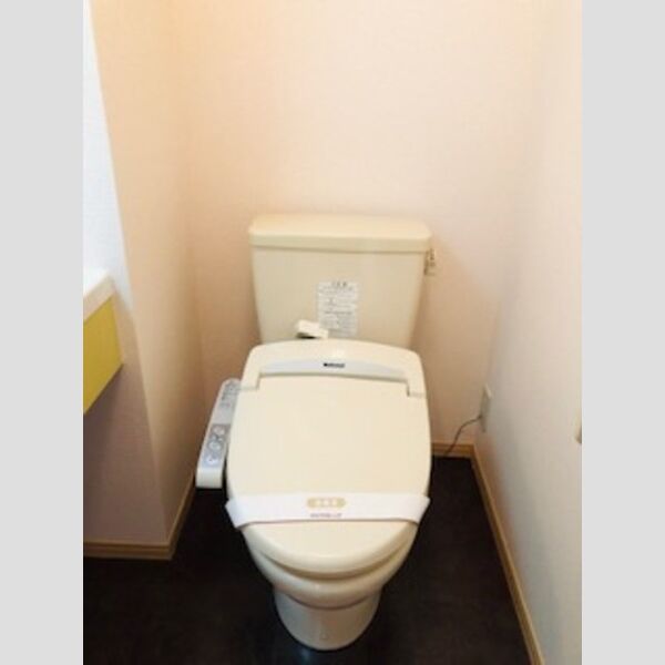 トイレ (トイレ)