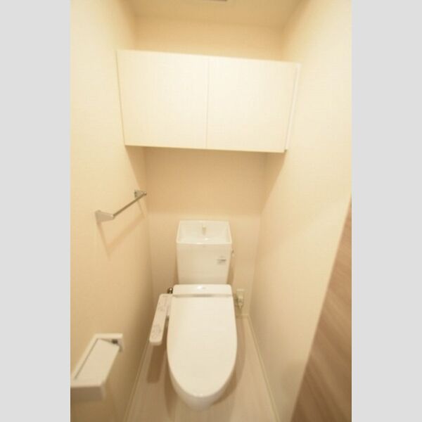 トイレ (温水洗浄暖房便座)