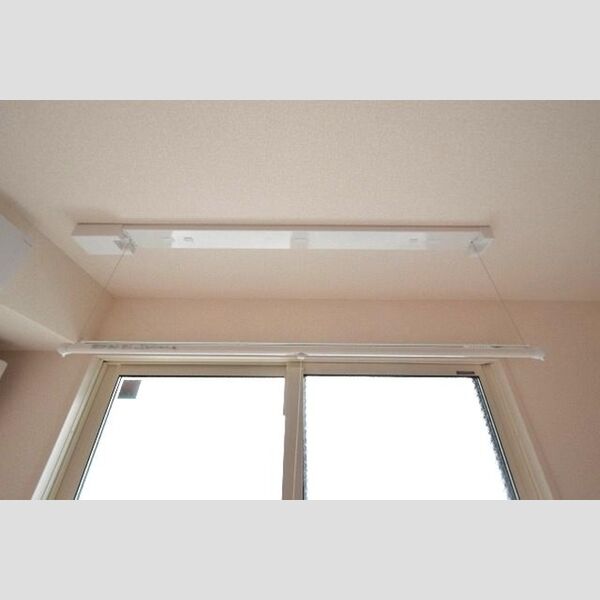 その他設備 (室内物干し)