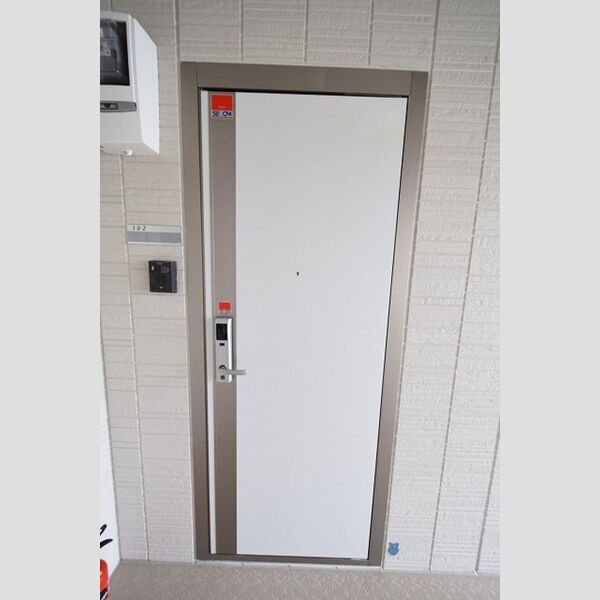 玄関 (玄関ドア)