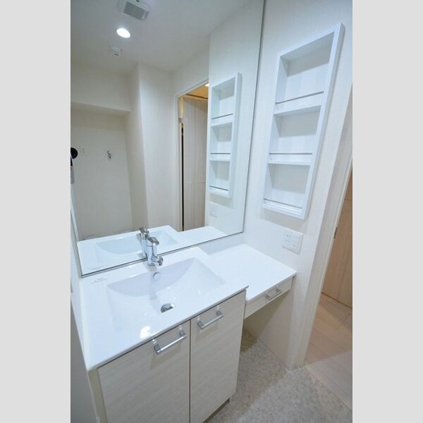 洗面所 (洗髪洗面化粧台)