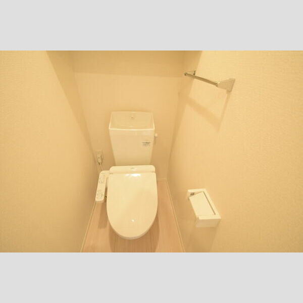 トイレ (温水洗浄暖房便座)