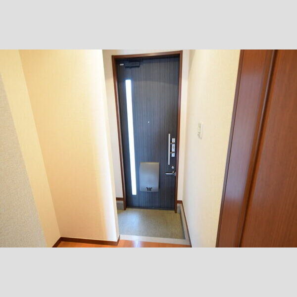 玄関 (玄関スペース)